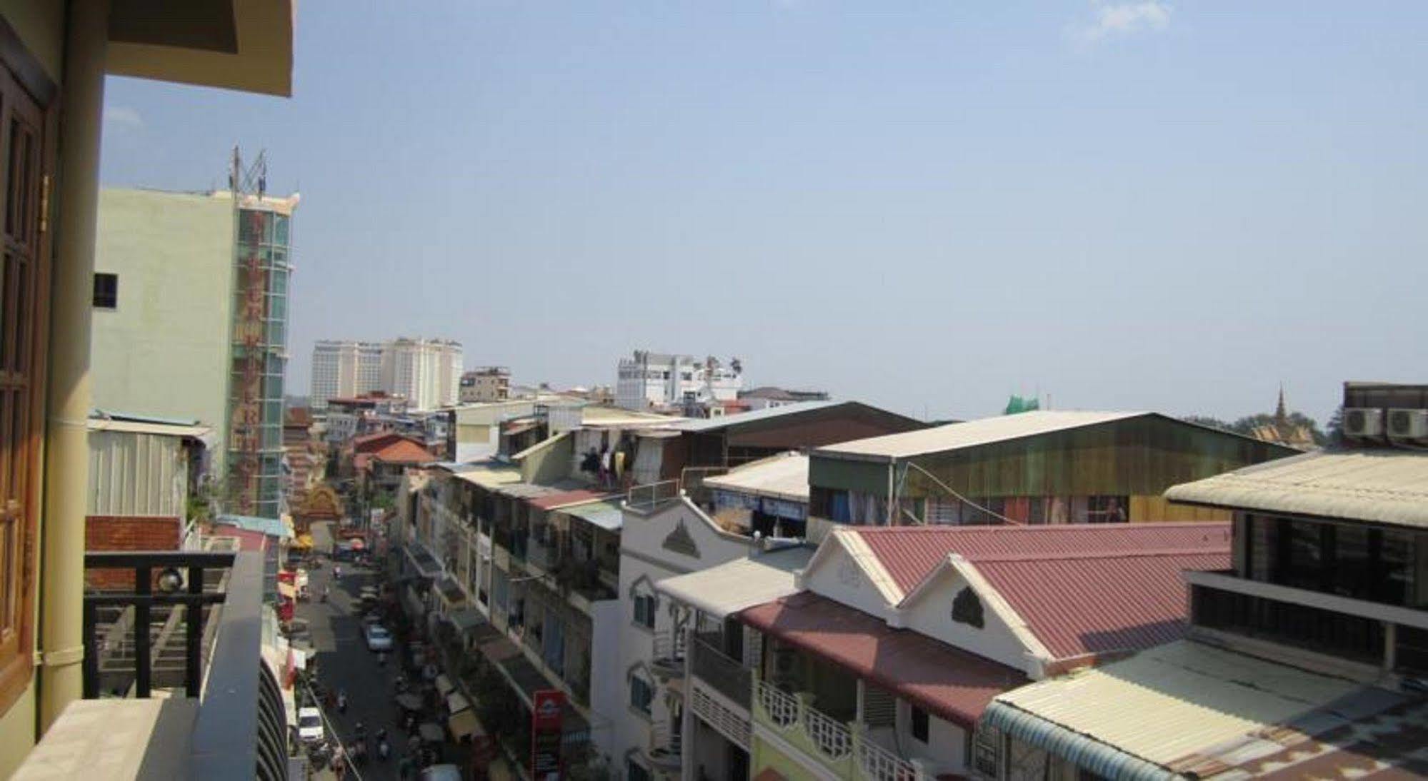 Dynsey Boutique Hotel Phnom Penh Exterior foto